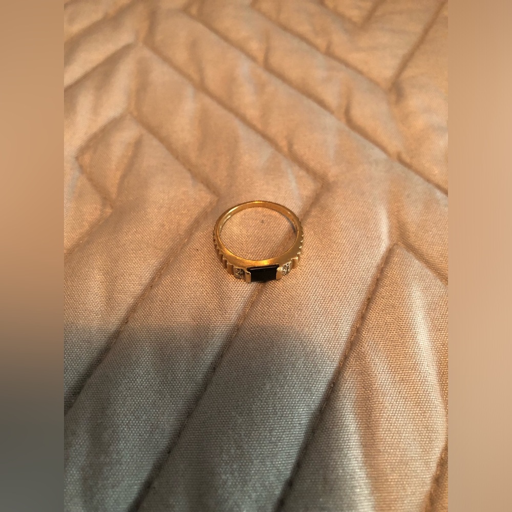 Womens ring